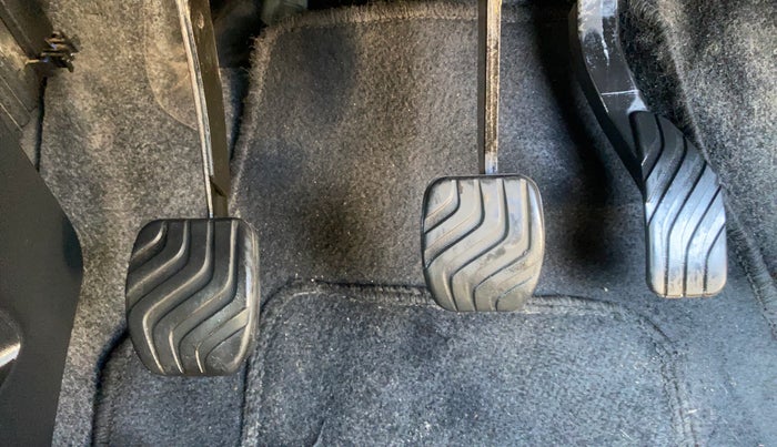 2019 Renault Kwid RXT 1.0 (O), Petrol, Manual, 25,442 km, Pedals