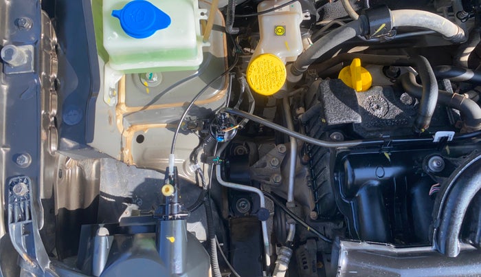 2019 Renault Kwid RXT 1.0 (O), Petrol, Manual, 25,442 km, Engine View - Right