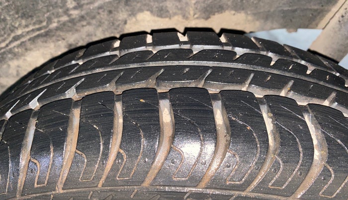 2012 Maruti Wagon R 1.0 VXI, Petrol, Manual, 30,027 km, Left Rear Tyre Tread