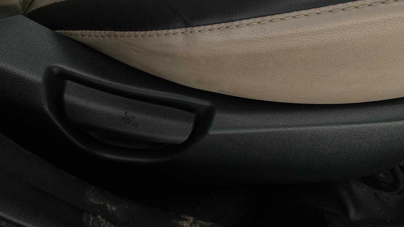 2015 Hyundai Grand i10 SPORTZ 1.2 KAPPA VTVT, Petrol, Manual, 42,318 km, Driver Side Adjustment Panel