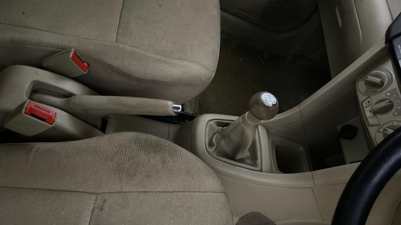 2017 Maruti Swift Dzire VXI, Petrol, Manual, 46,208 km, Gear Lever