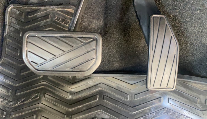 2019 Maruti IGNIS ZETA 1.2 AMT, Petrol, Automatic, 34,686 km, Pedals