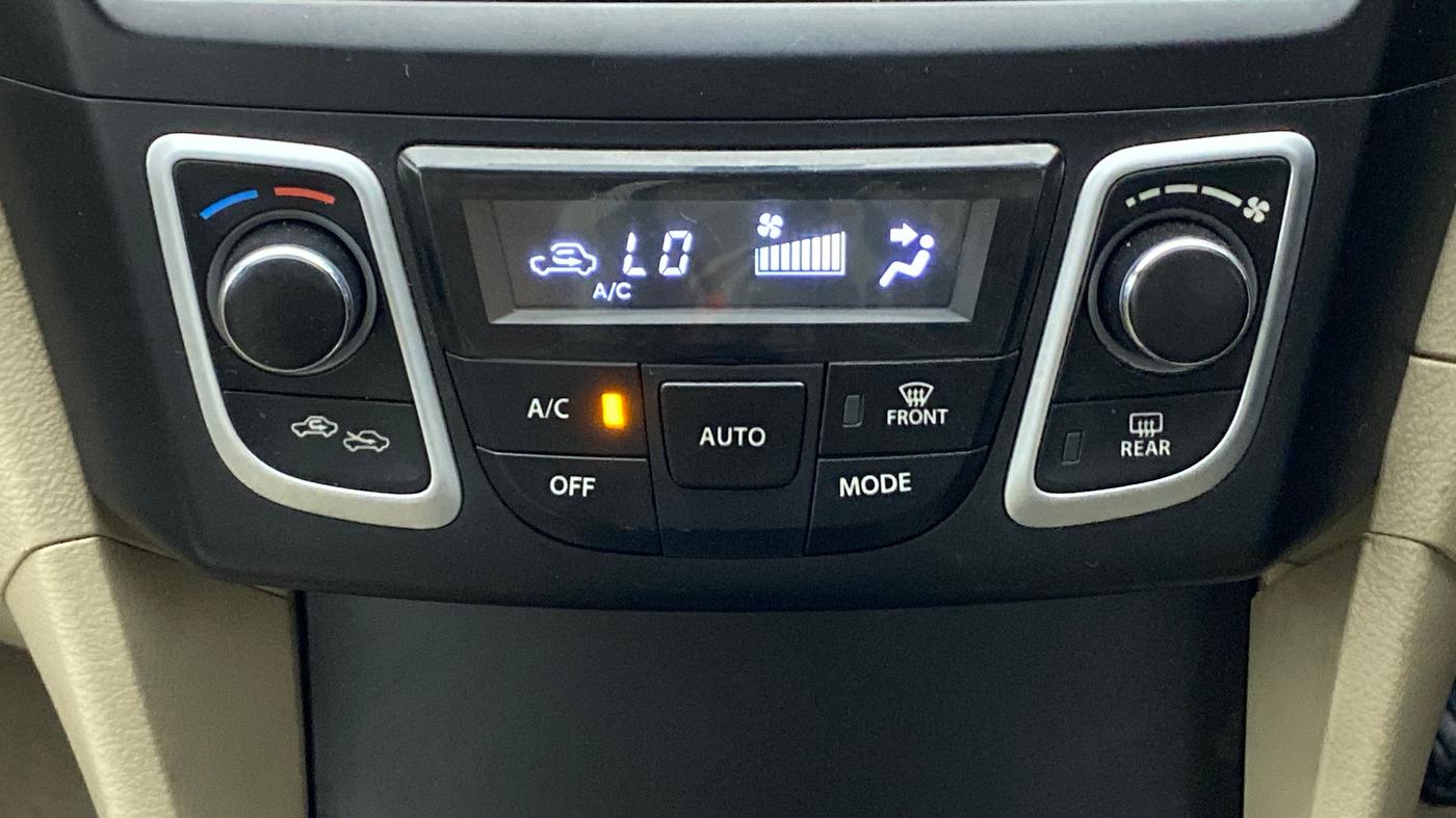 2018 Maruti Ciaz ALPHA 1.5 SHVS PETROL, Petrol, Manual, 27,837 km, Automatic Climate Control