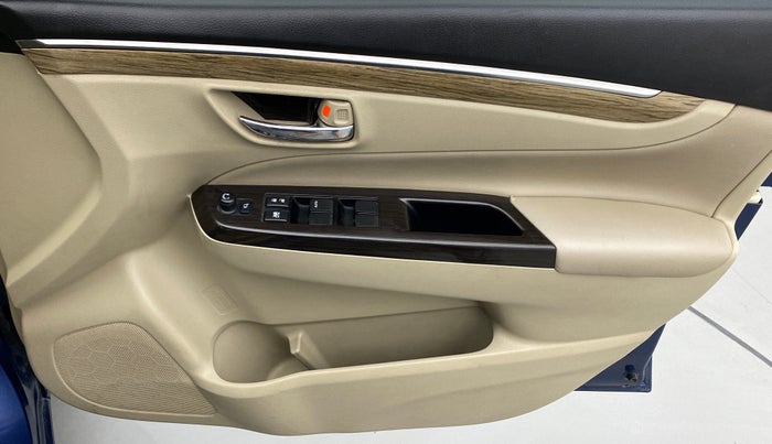 2018 Maruti Ciaz ALPHA 1.5 SHVS PETROL, Petrol, Manual, 27,837 km, Driver Side Door Panels Control
