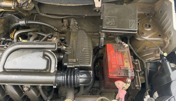 2017 Renault Kwid RXT 1.0 AMT, Petrol, Automatic, 77,568 km, Engine View - Left