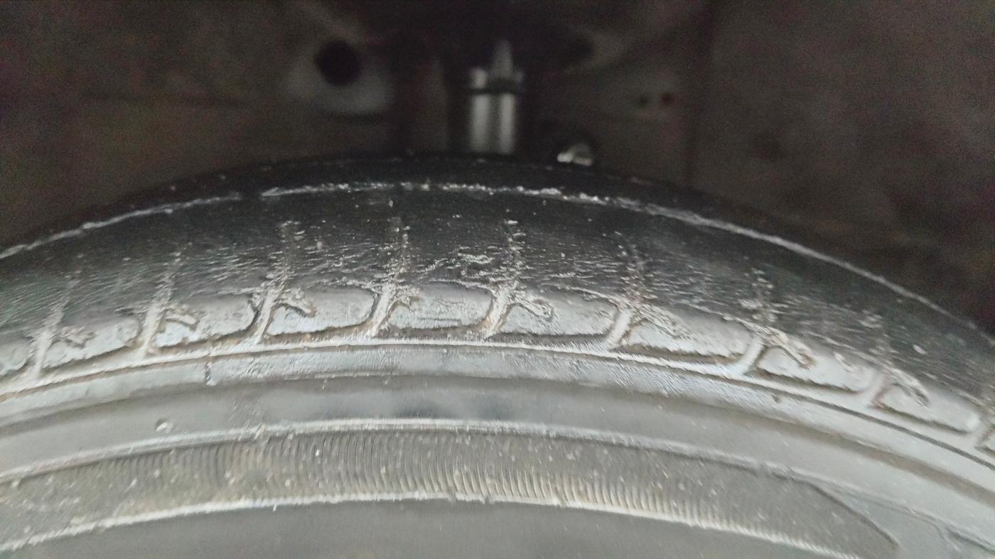 2017 Honda Amaze 1.2L I-VTEC S, Petrol, Manual, 41,843 km, Right Front Tyre Tread