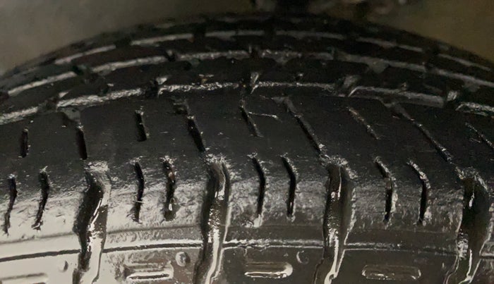 2015 Maruti Alto K10 VXI AMT, Petrol, Automatic, 28,653 km, Left Front Tyre Tread