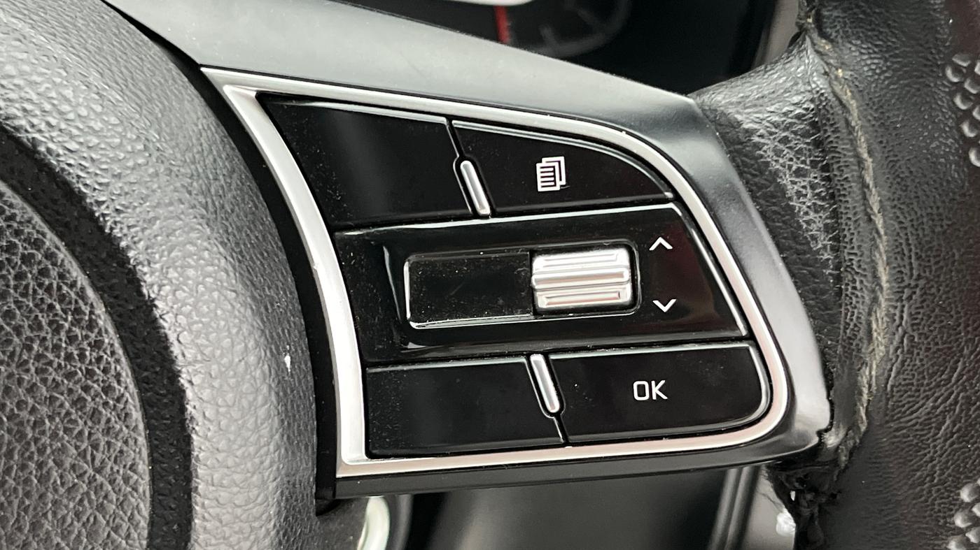 2024 KIA SONET HTK (O) 1.2 Petrol MT, Petrol, Manual, 19,227 km, Adaptive Cruise Control