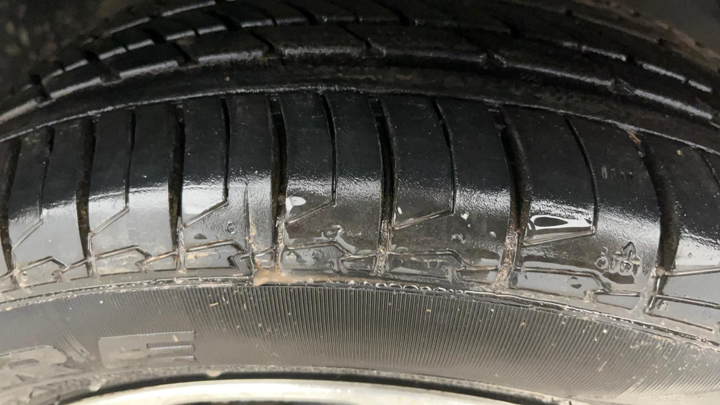 2020 Toyota Glanza G, Petrol, Manual, 72,926 km, Right Front Tyre Tread