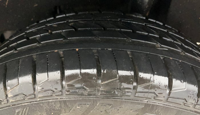 2020 Toyota Glanza G, Petrol, Manual, 72,926 km, Left Rear Tyre Tread