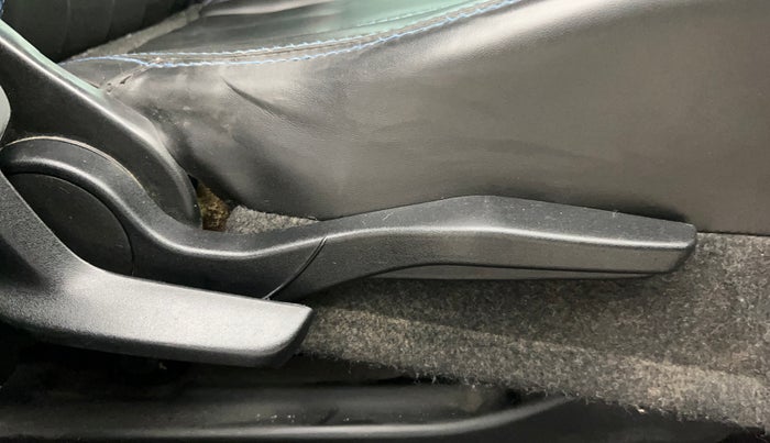 2020 Toyota Glanza G, Petrol, Manual, 72,926 km, Driver Side Adjustment Panel