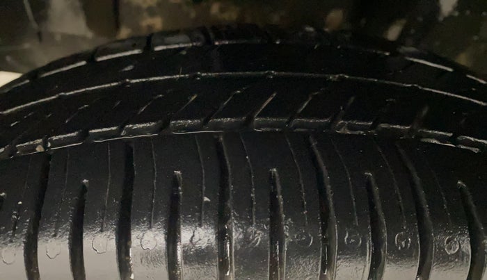 2018 Renault Kwid RXL 1.0, Petrol, Manual, 77,765 km, Left Front Tyre Tread