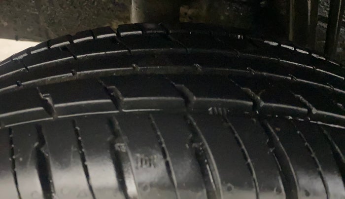 2018 Renault Kwid RXL 1.0, Petrol, Manual, 77,765 km, Right Rear Tyre Tread