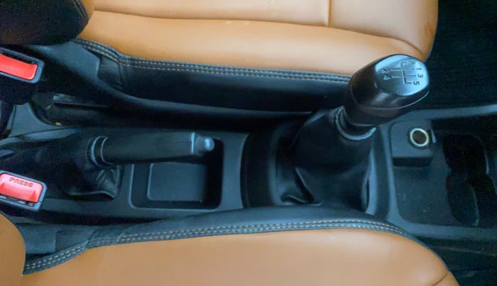 2018 Renault Kwid RXL 1.0, Petrol, Manual, 77,765 km, Gear Lever