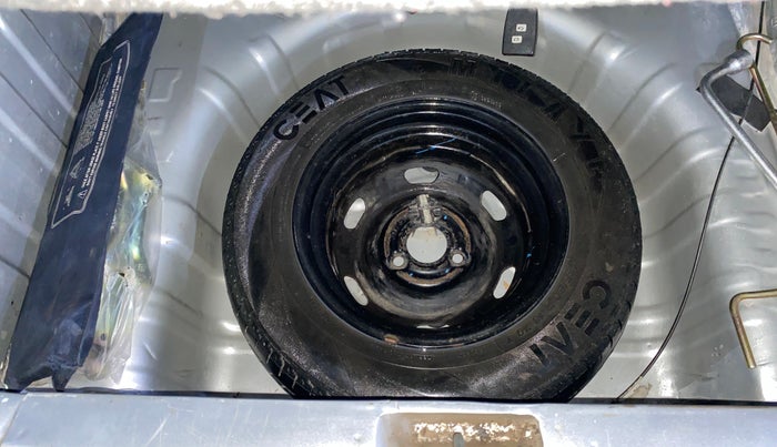 2017 Renault Kwid RXT 1.0, Petrol, Manual, 69,608 km, Spare Tyre