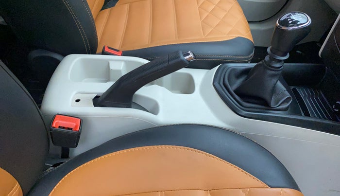 2022 Mahindra XUV300 W4 1.2 PETROL, Petrol, Manual, 10,324 km, Gear Lever