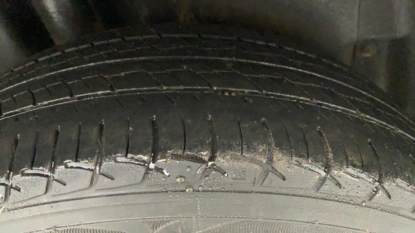 2022 Volkswagen Polo COMFORTLINE 1.0L TSI AT, Petrol, Automatic, 36,797 km, Right Rear Tyre Tread