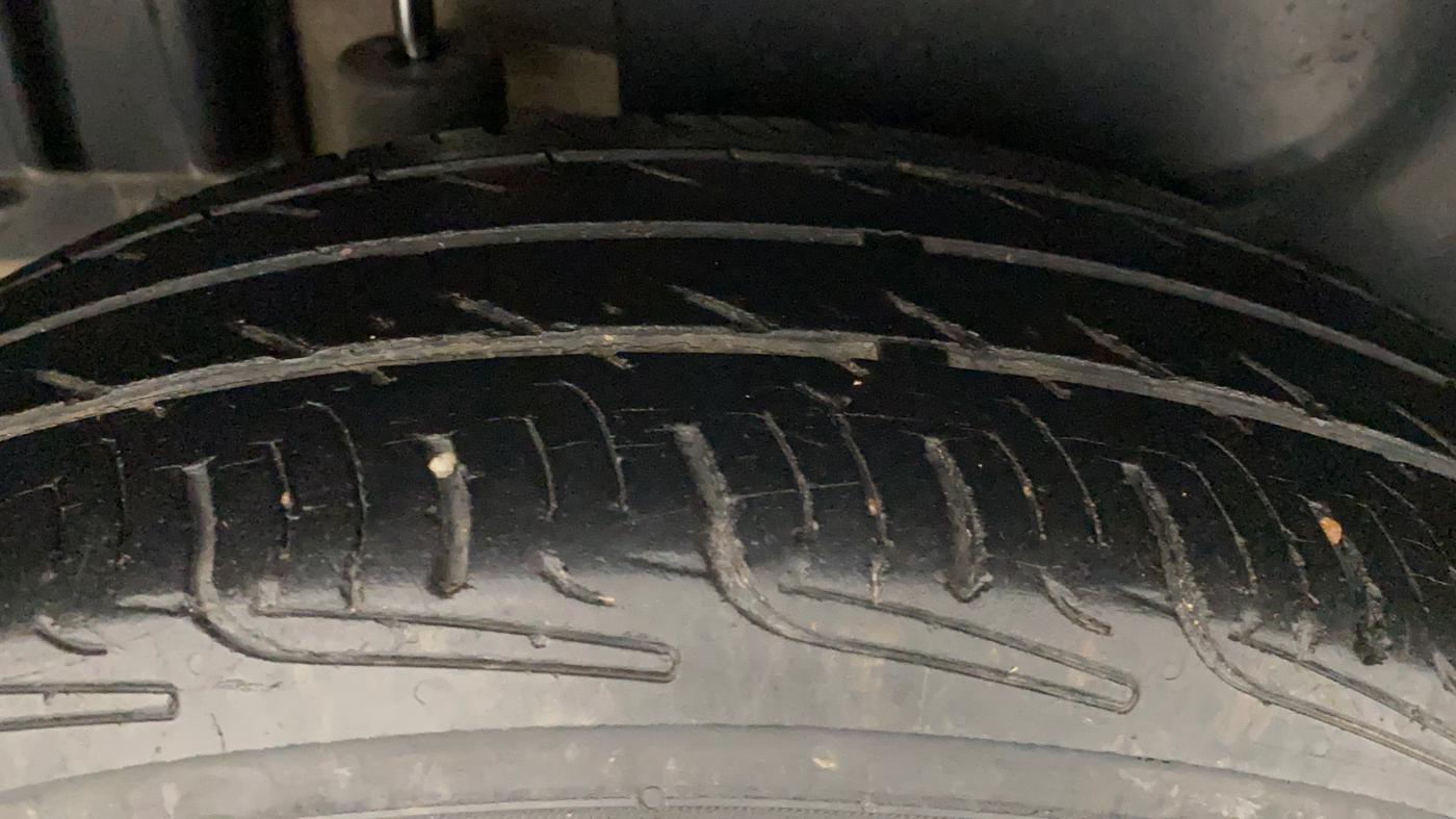 2014 Maruti Swift Dzire VXI, Petrol, Manual, 59,902 km, Right Rear Tyre Tread