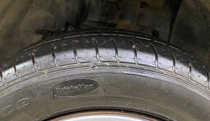 2021 Tata NEXON XM DIESEL, Diesel, Manual, 44,718 km, Left Front Tyre Tread