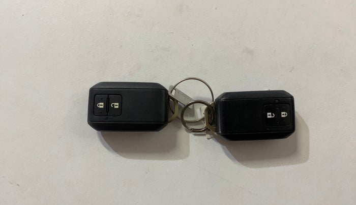 2020 Maruti Ertiga ZXI SHVS, Petrol, Manual, 92,361 km, Key Close Up