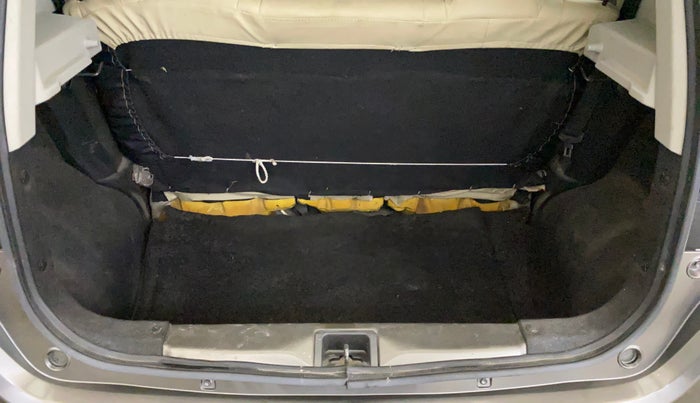 2019 Maruti New Wagon-R LXI 1.0, Petrol, Manual, 38,286 km, Boot Inside