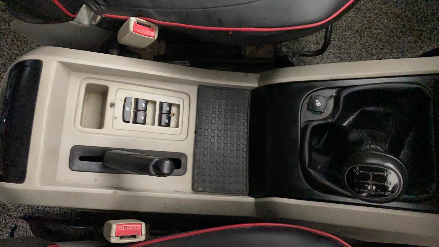 2017 Mahindra Scorpio S3, Diesel, Manual, 69,802 km, Gear Lever