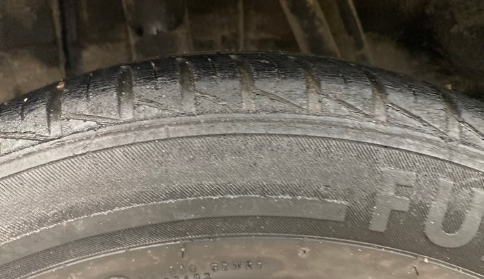 2021 Renault Kwid RXT 1.0 AMT (O), Petrol, Automatic, 60,243 km, Right Rear Tyre Tread