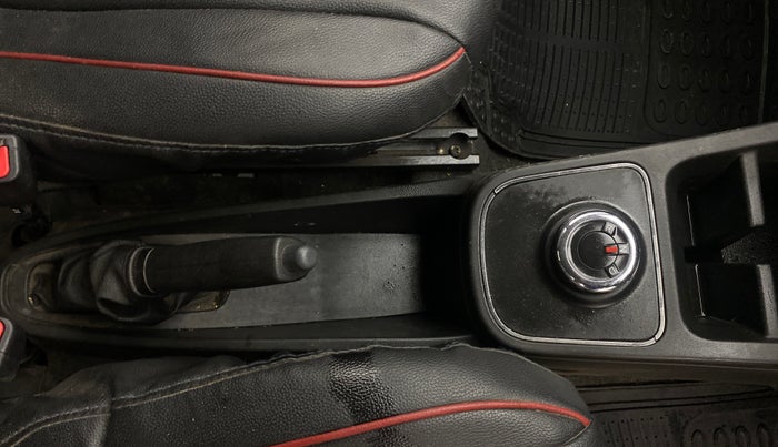 2021 Renault Kwid RXT 1.0 AMT (O), Petrol, Automatic, 60,243 km, Gear Lever