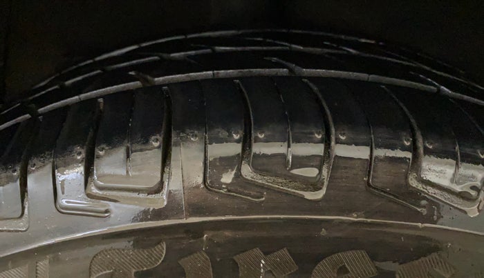 2015 Hyundai Grand i10 MAGNA 1.2 KAPPA VTVT, Petrol, Manual, 50,296 km, Right Rear Tyre Tread