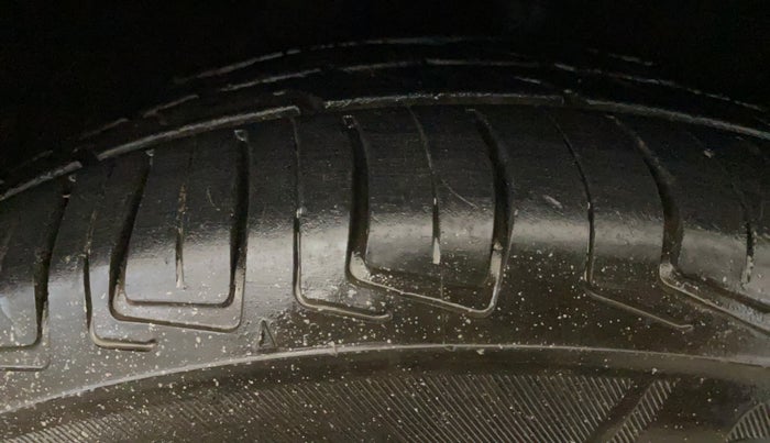 2015 Hyundai Grand i10 MAGNA 1.2 KAPPA VTVT, Petrol, Manual, 50,296 km, Right Front Tyre Tread