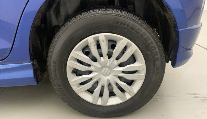 2014 Maruti Swift VXI, Petrol, Manual, 70,860 km, Left Rear Wheel
