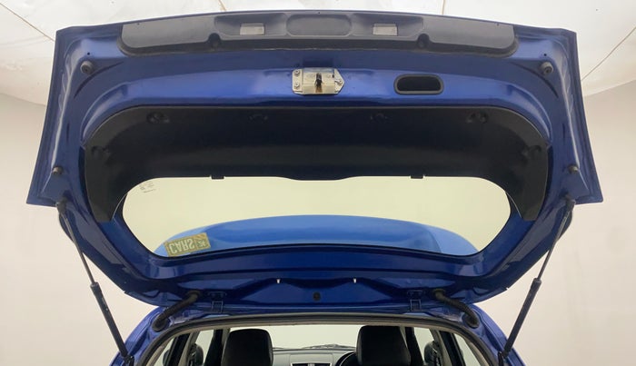 2014 Maruti Swift VXI, Petrol, Manual, 70,860 km, Boot Door Open