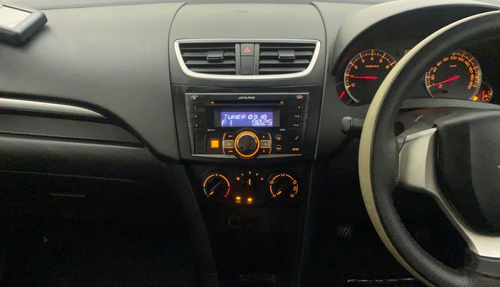 2014 Maruti Swift VXI, Petrol, Manual, 70,860 km, Air Conditioner