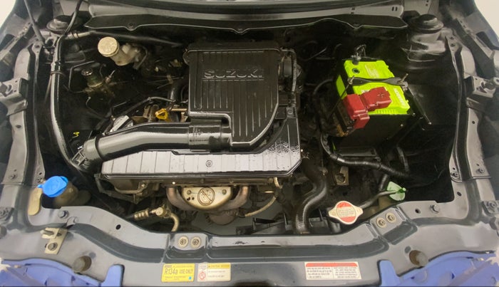 2014 Maruti Swift VXI, Petrol, Manual, 70,860 km, Open Bonet