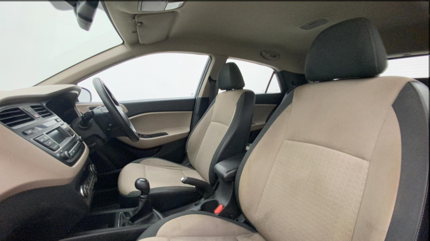 2016 Hyundai Elite i20 SPORTZ 1.2, Petrol, Manual, 53,842 km, Right Side Front Door Cabin