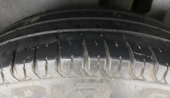 2018 Maruti Dzire VXI AMT, Petrol, Automatic, 53,041 km, Left Rear Tyre Tread