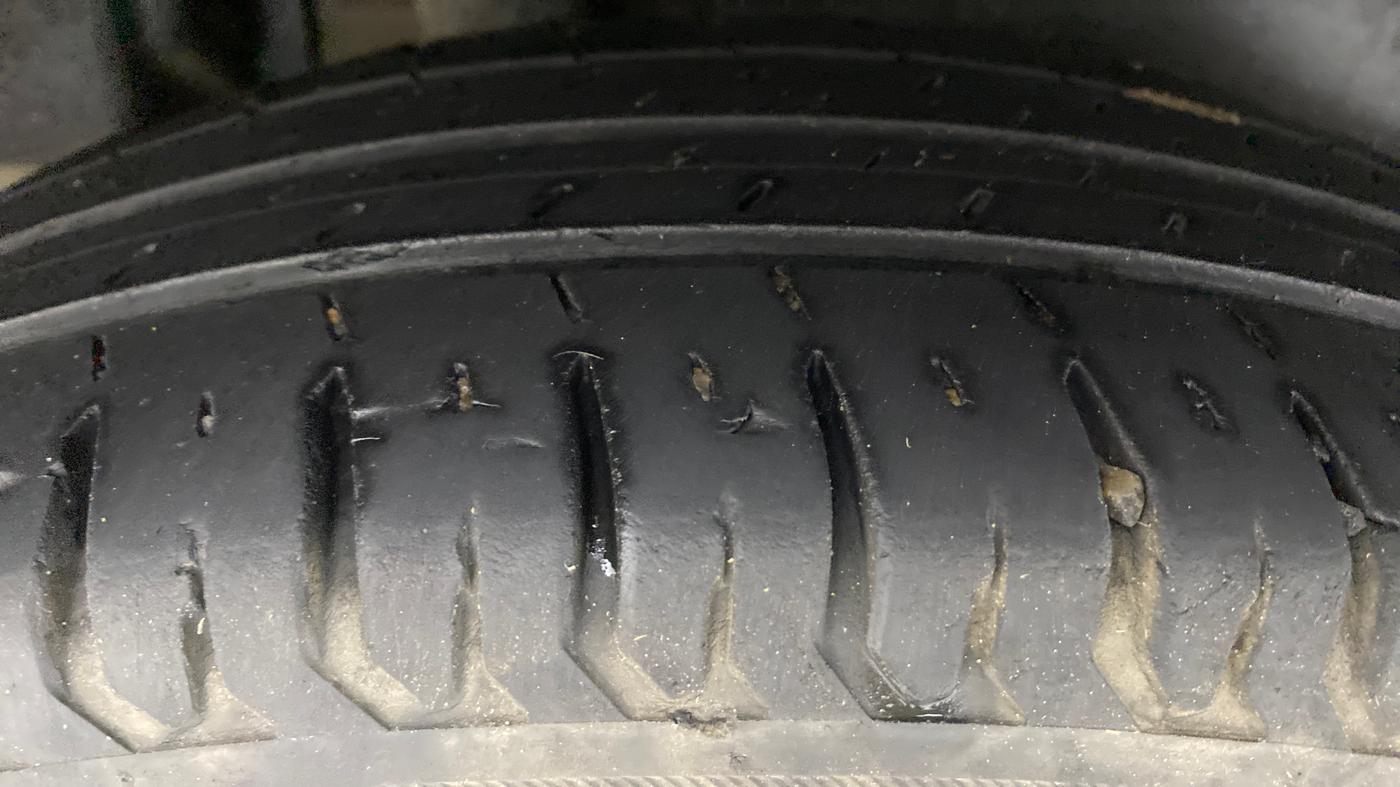 2018 Maruti Dzire VXI AMT, Petrol, Automatic, 53,041 km, Right Rear Tyre Tread