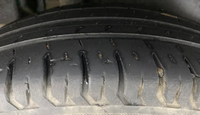 2018 Maruti Dzire VXI AMT, Petrol, Automatic, 53,041 km, Right Rear Tyre Tread