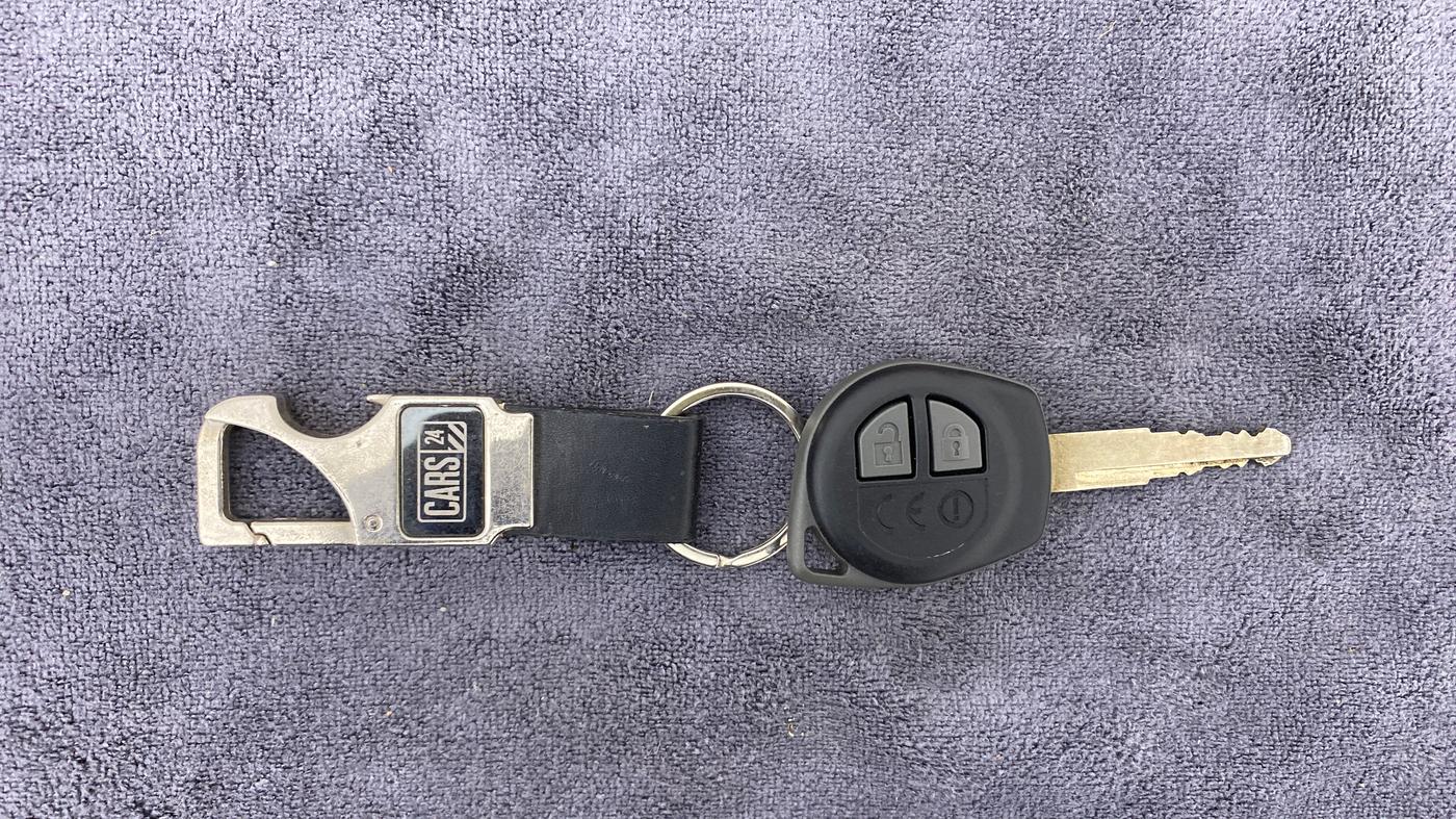 2018 Maruti Dzire VXI AMT, Petrol, Automatic, 53,041 km, Key Close Up