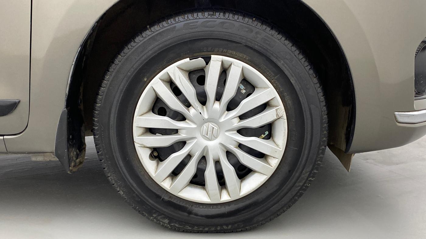 2018 Maruti Dzire VXI AMT, Petrol, Automatic, 53,041 km, Right Front Wheel