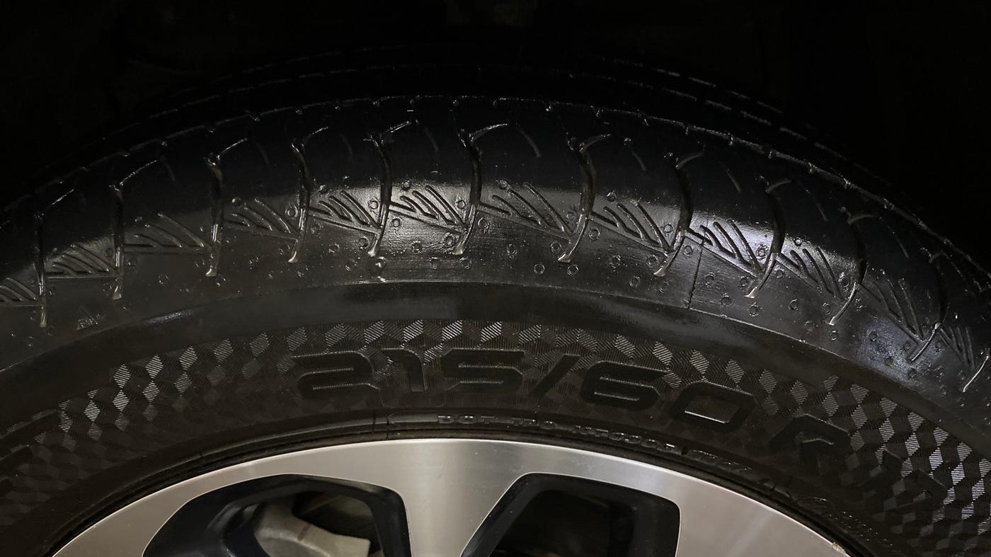 2024 Maruti Grand Vitara DELTA SMART HYBRID, Petrol, Manual, 8,712 km, Left Front Tyre Tread