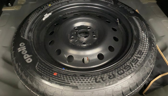 2024 Maruti Grand Vitara DELTA SMART HYBRID, Petrol, Manual, 9,386 km, Spare Tyre