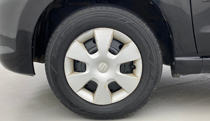 2010 Maruti A Star VXI, Petrol, Manual, 42,085 km, Left Front Wheel