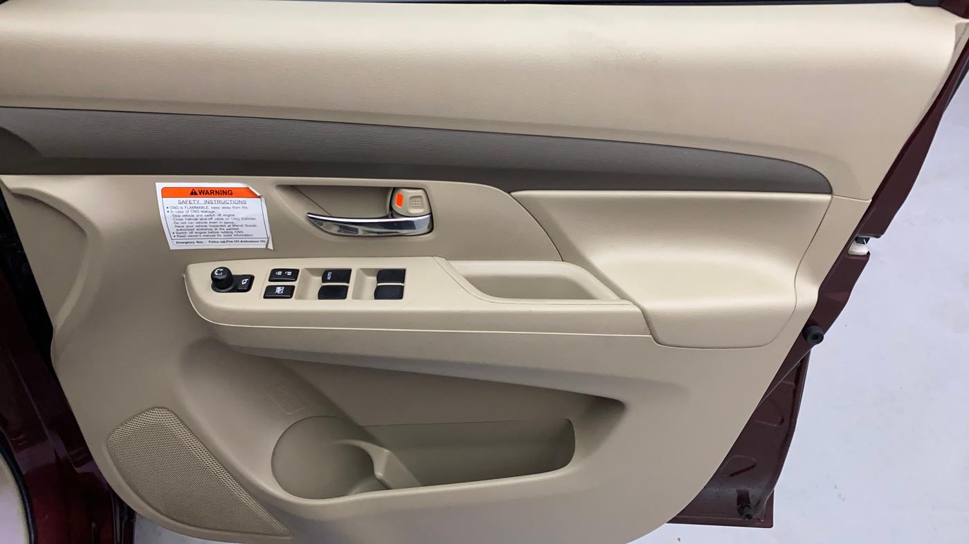 2021 Maruti Ertiga VXI CNG, CNG, Manual, 54,675 km, Driver Side Door Panels Control