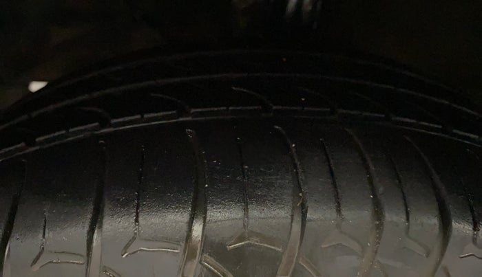 2021 Maruti Ertiga VXI CNG, CNG, Manual, 54,675 km, Left Front Tyre Tread