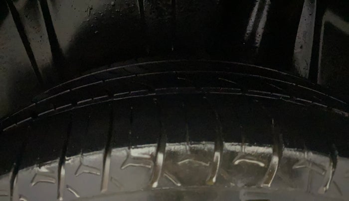 2021 Maruti Ertiga VXI CNG, CNG, Manual, 54,675 km, Left Rear Tyre Tread
