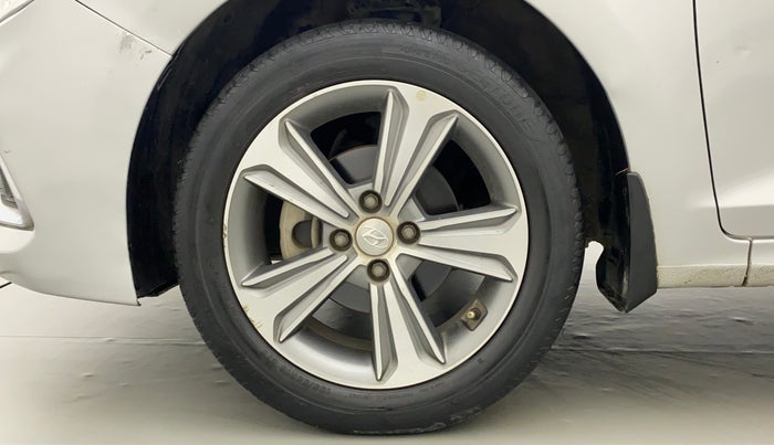 2018 Hyundai Verna 1.6 VTVT SX, Petrol, Manual, 56,462 km, Left Front Wheel