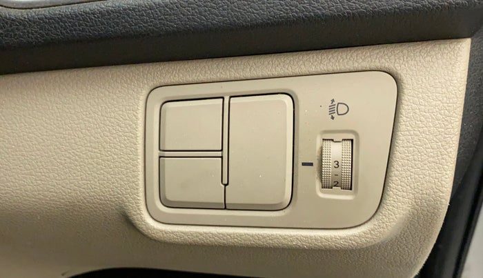 2018 Hyundai Verna 1.6 VTVT SX, Petrol, Manual, 56,462 km, Dashboard - Headlight height adjustment not working