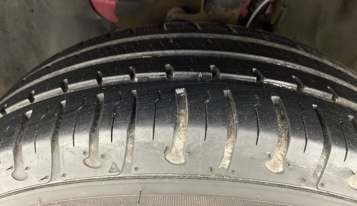 2019 Hyundai Elite i20 MAGNA+ VTVT, Petrol, Manual, 17,512 km, Left Front Tyre Tread