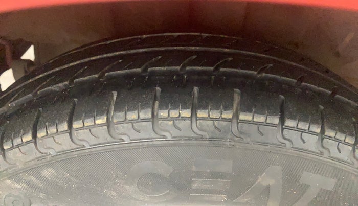 2017 Tata Tiago XE PETROL, CNG, Manual, 96,208 km, Right Rear Tyre Tread